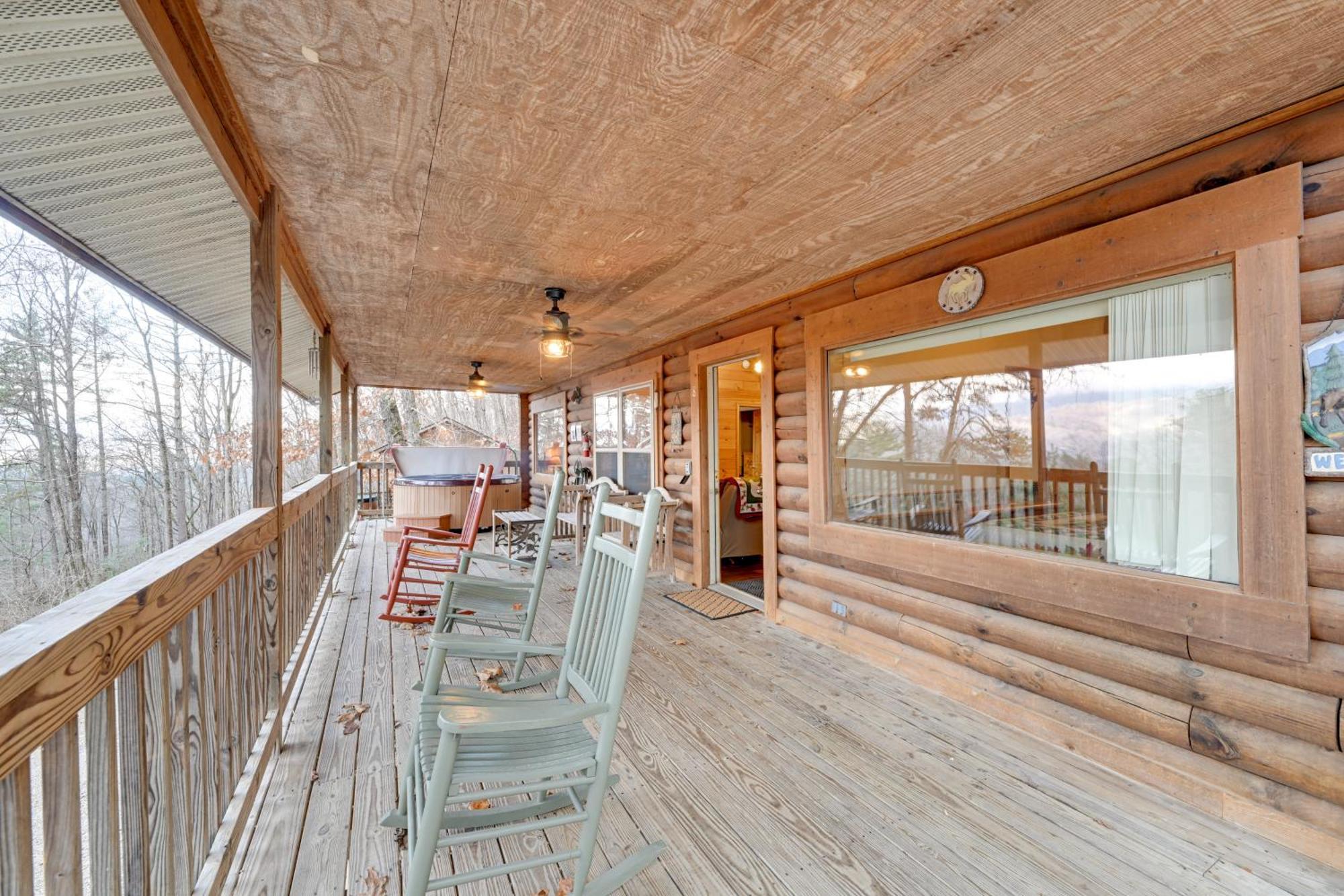 Cozy Deer Glen Cabin With Private Hot Tub And Porch! Bryson City Dış mekan fotoğraf