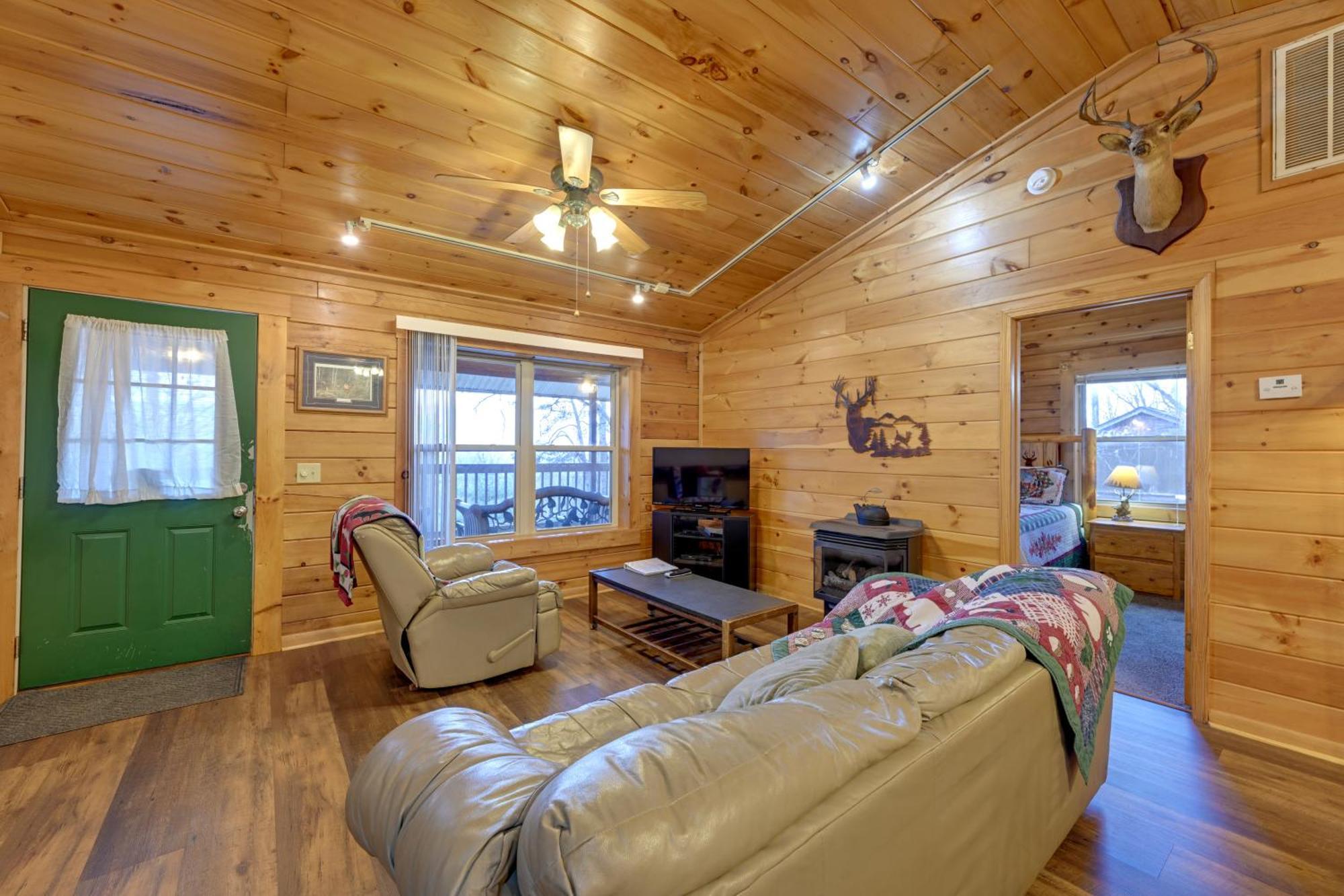 Cozy Deer Glen Cabin With Private Hot Tub And Porch! Bryson City Dış mekan fotoğraf